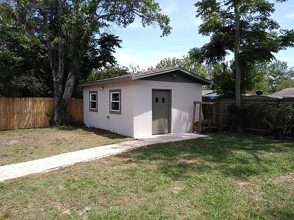 2nd image of 422 Gano Ave