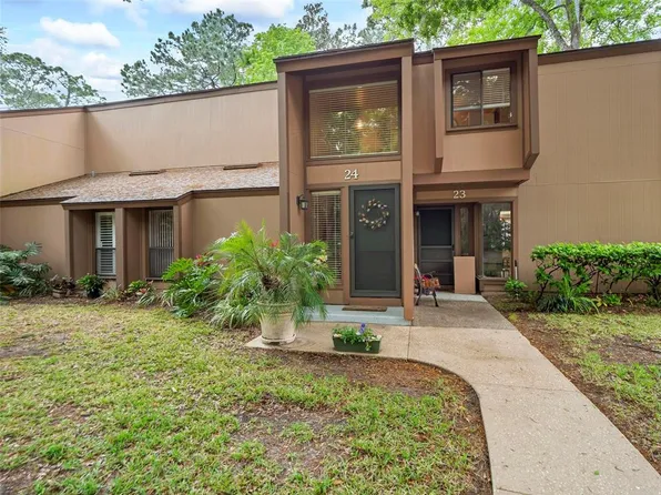 24 MID PINES CIRCLE #24, PALM COAST, FL 32137