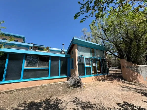 2313 W Alameda St, Santa Fe, NM 87507