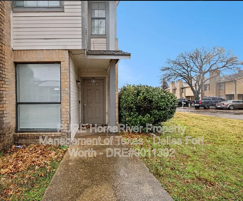 2 bed, 2.0 bath, 1021 sqft, $1,095 — Photo 2