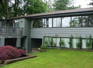 901 Lake Shore Rd, Lake Oswego, OR 97034