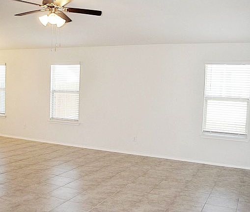 5th image of 2606 Cortona St