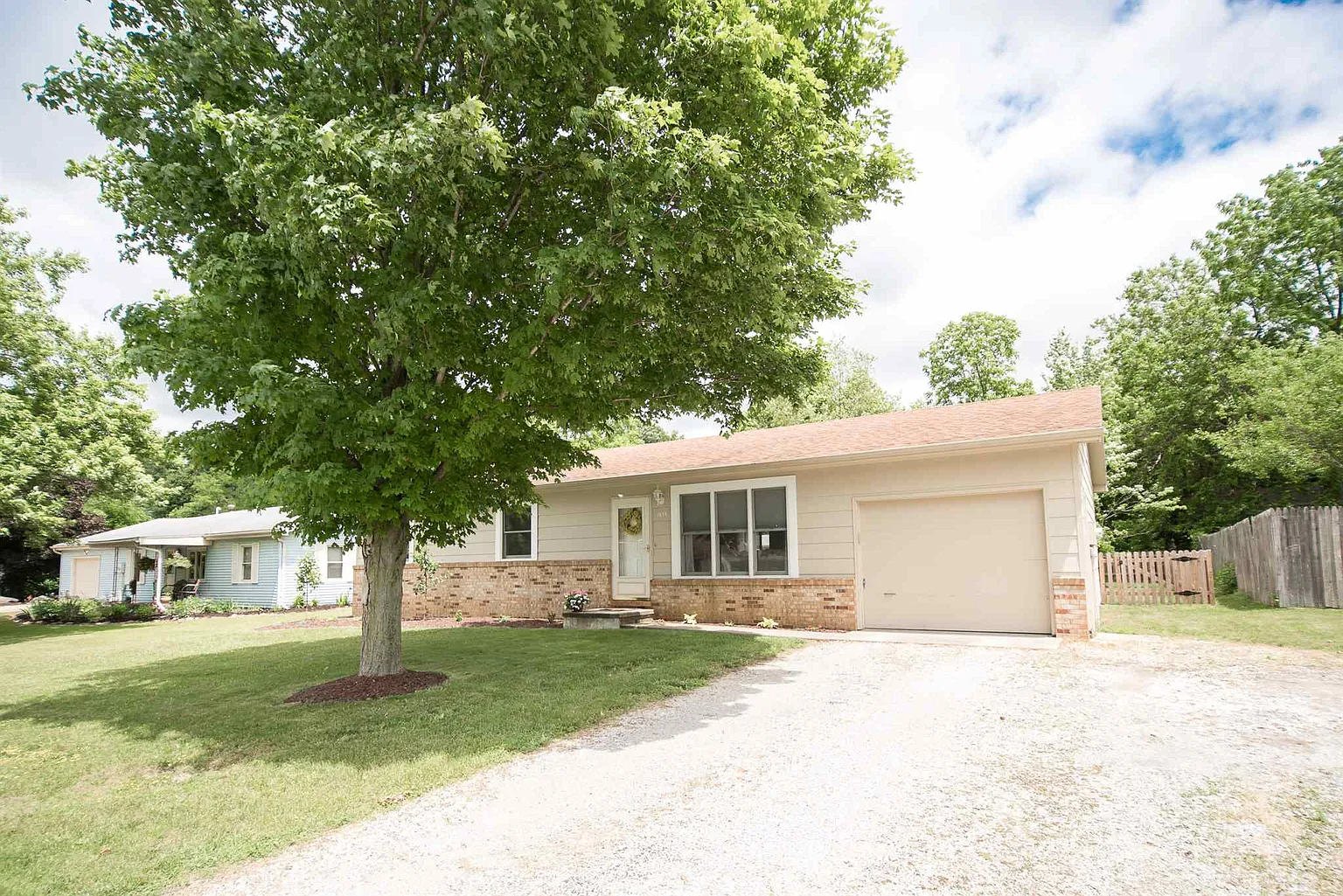 1674 S Blue Spruce Rd photo 1