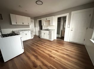 197 Spruce St APT 3, Leominster, MA 01453