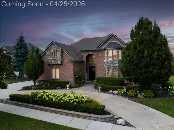 14229 Mandarin Dr, Shelby Township, MI 48315