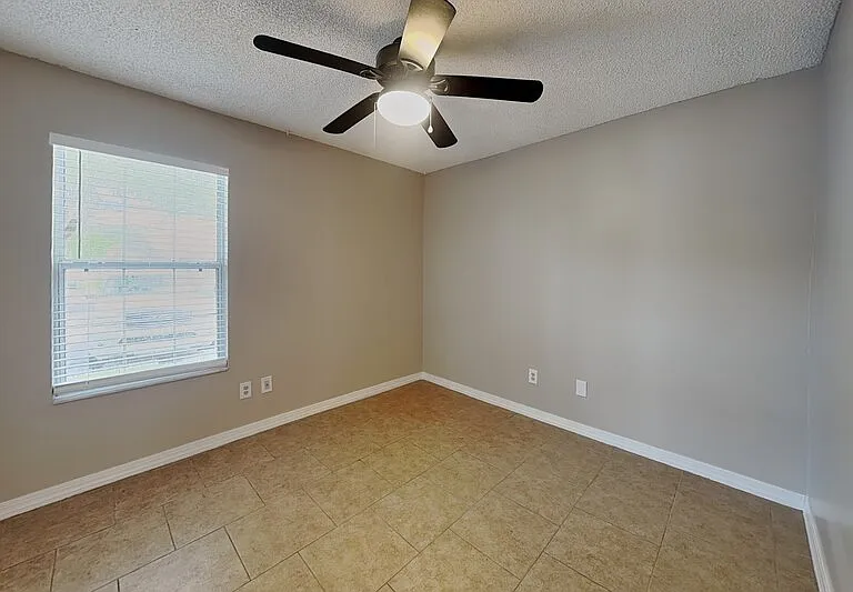 111 Hidden Arbor Ct — Photo 8