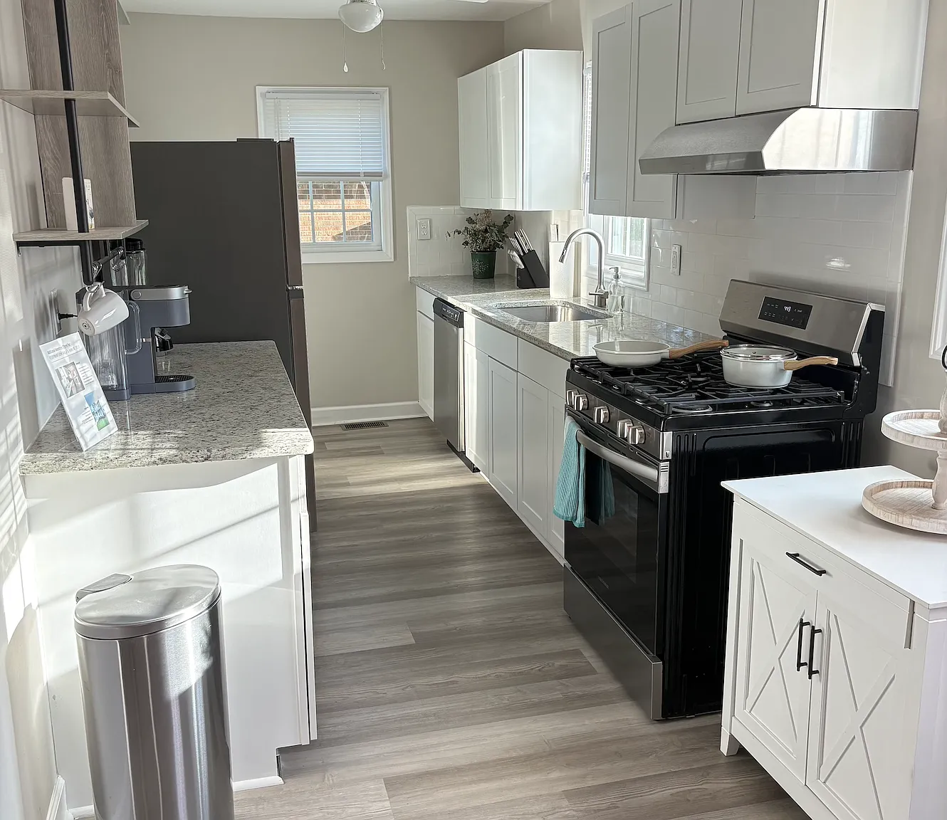 2 bed, $1,900 — Photo 4