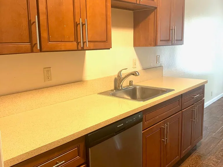 125 Ascot Ct #1 — Photo 13