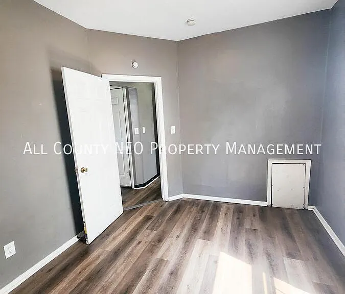 13305 Durkee Ave #DOWN — Photo 11
