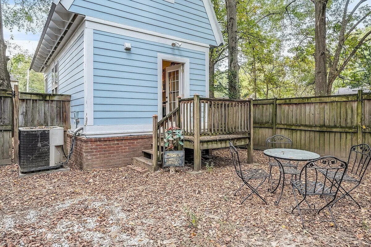 Building Photo - 529 Whitfield St #E