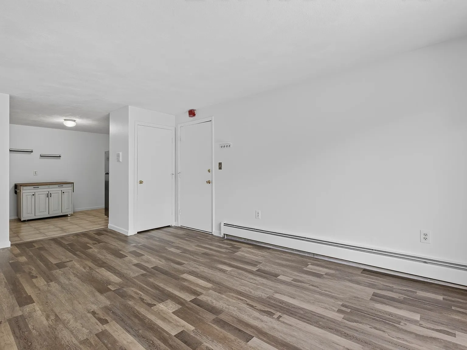 2 bed, 1.0 bath, 763 sqft, $1,800 — Photo 4