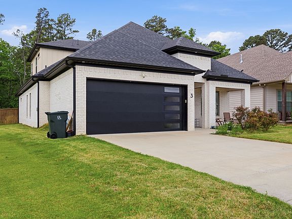 2nd image of 3 Fletcher Ridge Cir