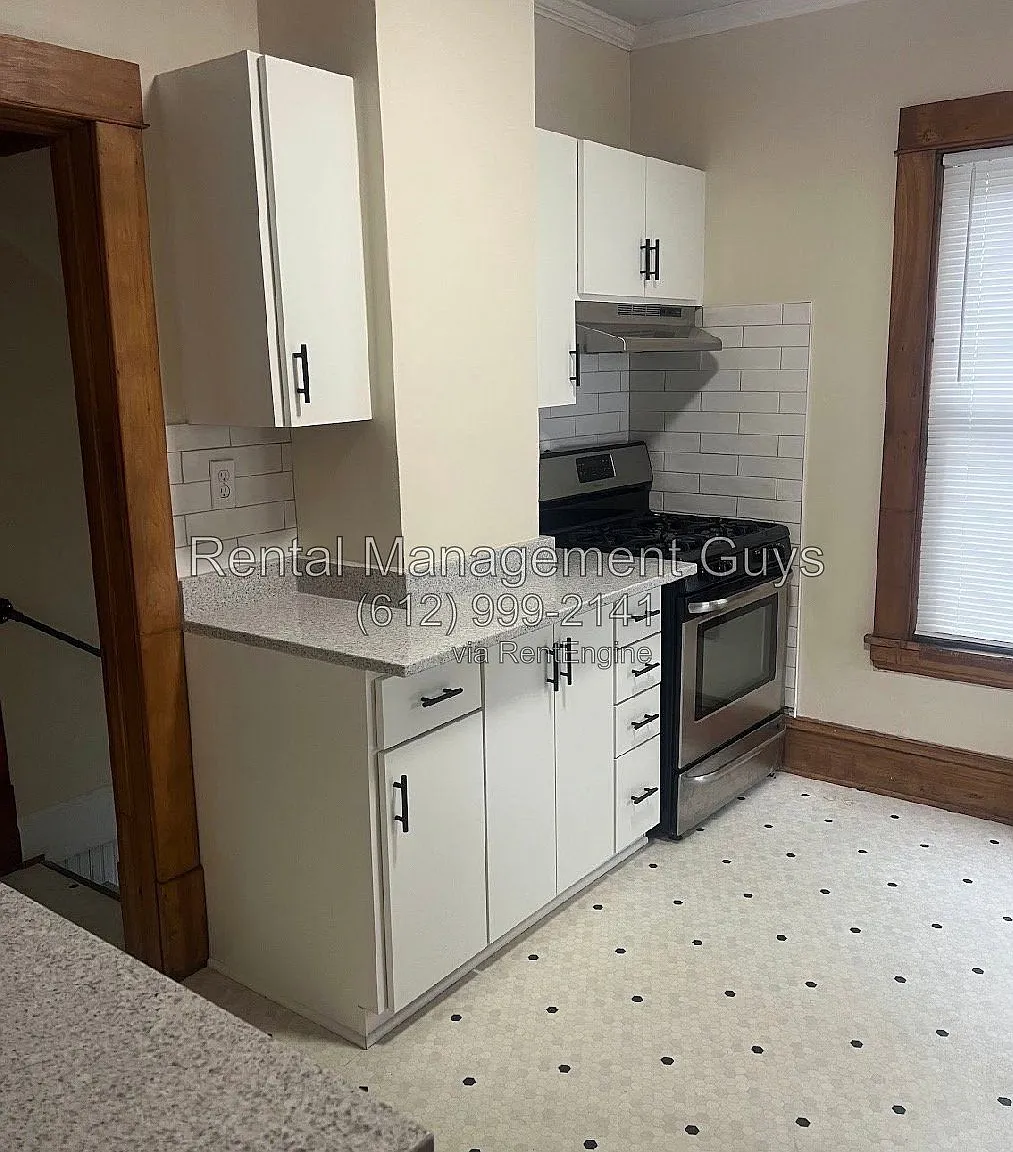 3 bed, 2.0 bath, $2,400 — Photo 3