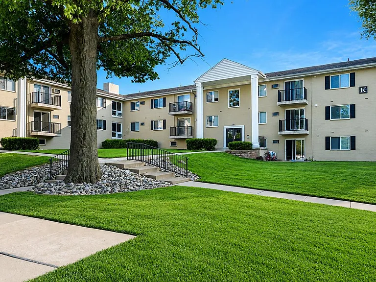 Stonegate at Devon Apartment Homes — Photo 35