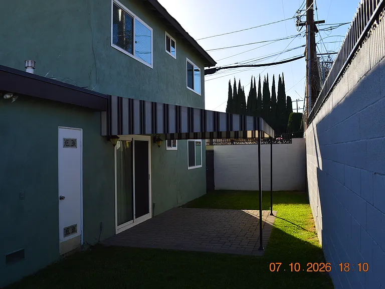 14233 Broadway — Photo 28