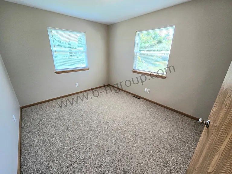 8845 17th Ave — Photo 19