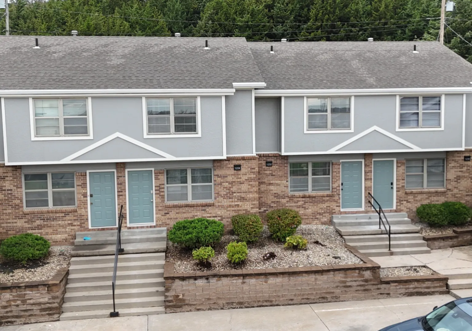Southern Hills Townhomes — Photo 3