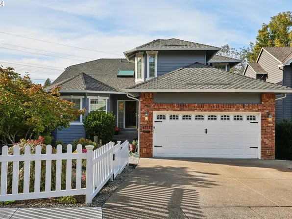 8775 SW Ironstone Pl, Beaverton, OR 97007