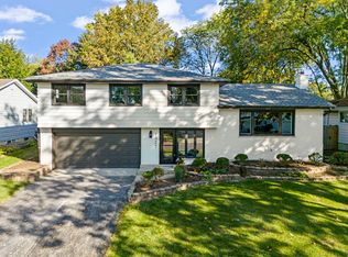 1527 Center Ave, Wheaton, IL 60189