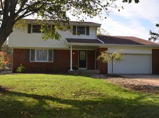 55019 Jeffery Dr, Mishawaka, IN 46545