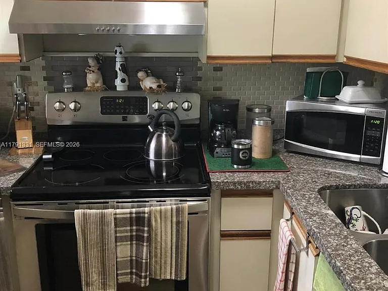 248 Majorca Ave — Photo 13