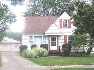 2nd image of 4888 Summer Ln