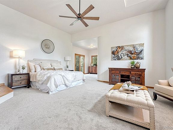 3rd image of 7861 Lakeshore Court