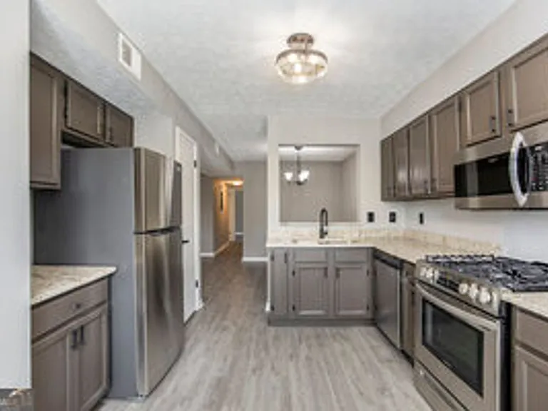 9432 Cypress Ln — Photo 15