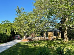 325 Carpenter Dr, South Kingstown, RI 02879