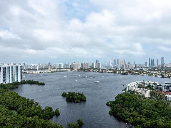 2nd image of 16385 Biscayne Blvd Floor 2904-3