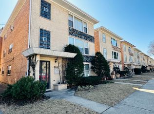 8613 W Summerdale Ave #2, Chicago, IL 60656