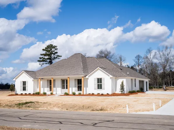 13530 Eagles Park Dr, Denham Springs, LA 70726