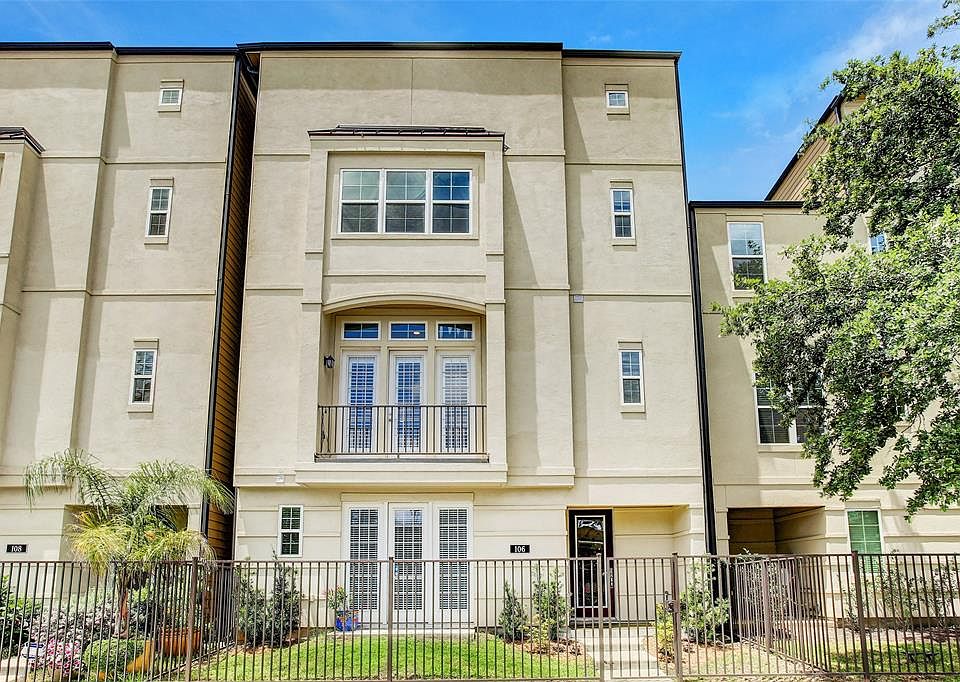 Beautiful free-standing, recent construction (2017) single family home with a spectacular downtown view from the rooftop deck.