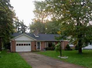 66 Oakland Rd, Williamsville, NY 14221