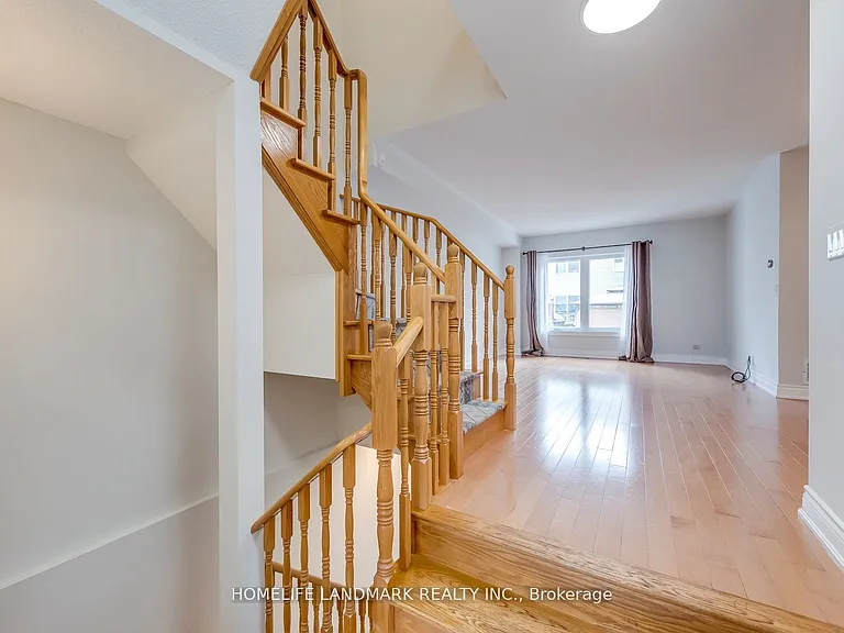 7 Marshview Ave — Photo 1