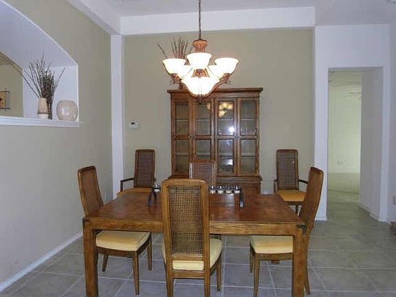 4th image of 1570 Lost Creek Dr