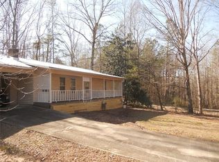 319 Mountain View Rd, Toccoa, GA 30577
