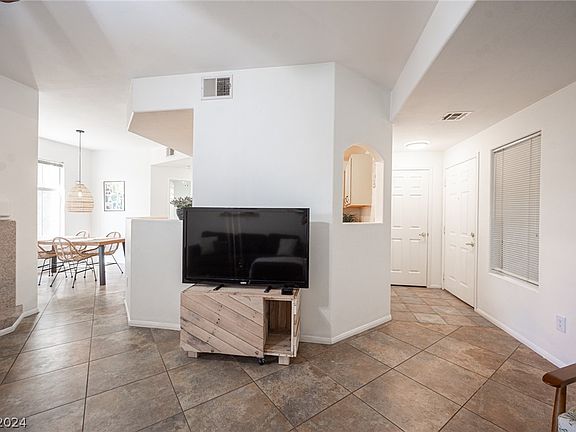 2nd image of 100 Breezy Tree Ct Unit 103