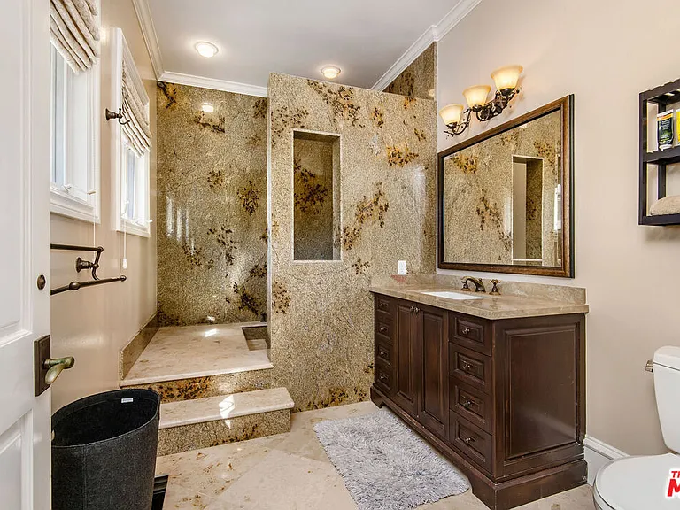24908 Bella Vista Dr — Photo 47