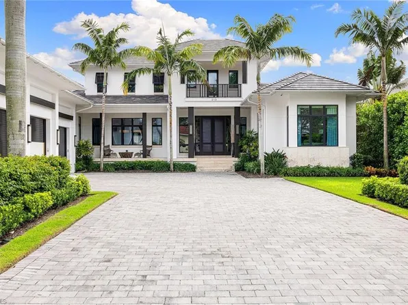 210 North Lake DR, NAPLES, FL 34102