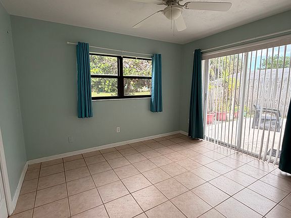 3rd image of 2140 Palm Ave