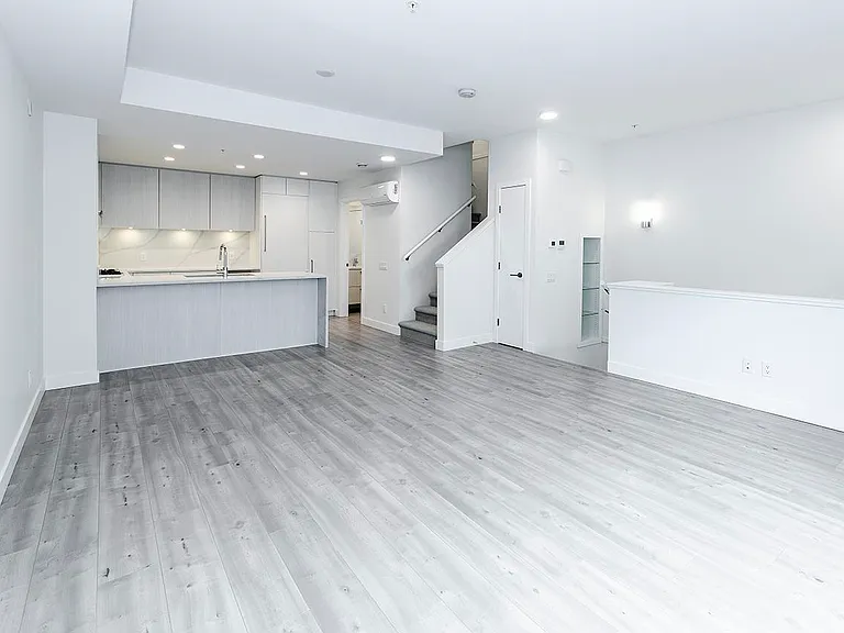2035 Glenaire Dr #238 — Photo 7