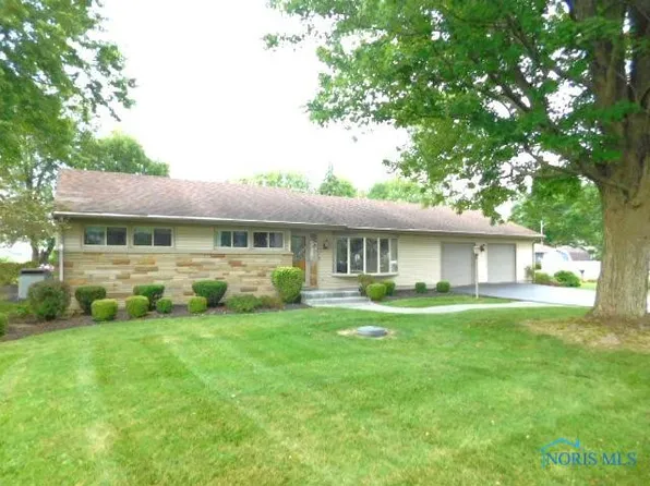 206 Beall Dr, Bloomdale, OH 44817