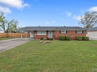 215 Missouri Ave, Sikeston, MO 63801