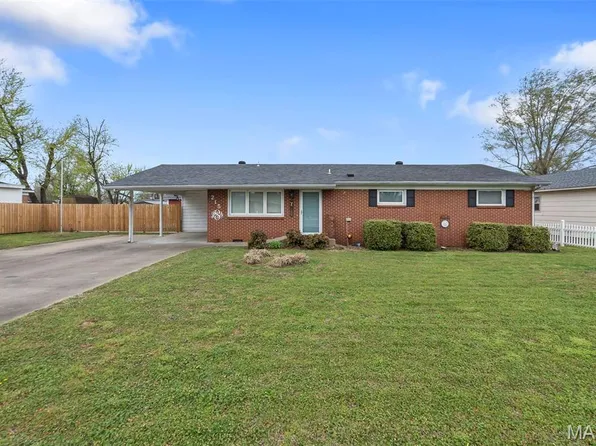 215 Missouri Ave, Sikeston, MO 63801