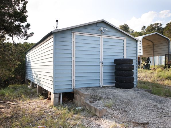 282 Hill Top, Lakehills, TX 78063