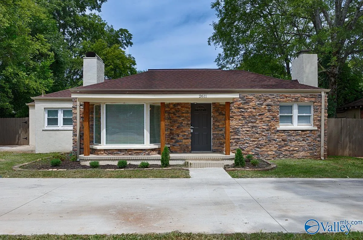 2 bed, 1.0 bath, 840 sqft, $2,000 — Photo 2