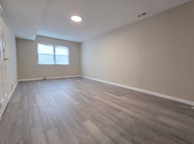 162 Jules Dr, Staten Island, NY