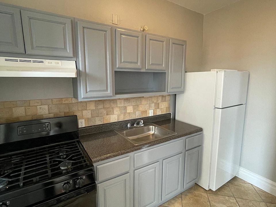 1st image of 406 Highland Ave #508