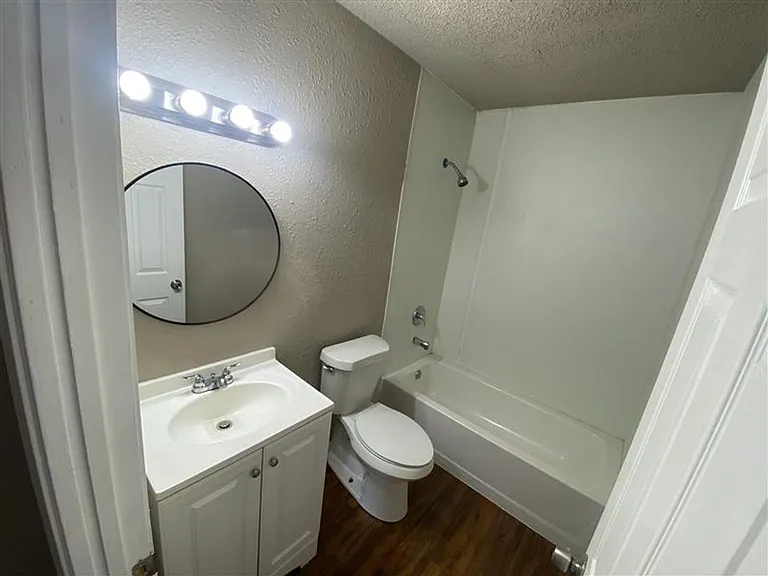 1208 Churing Dr — Photo 16